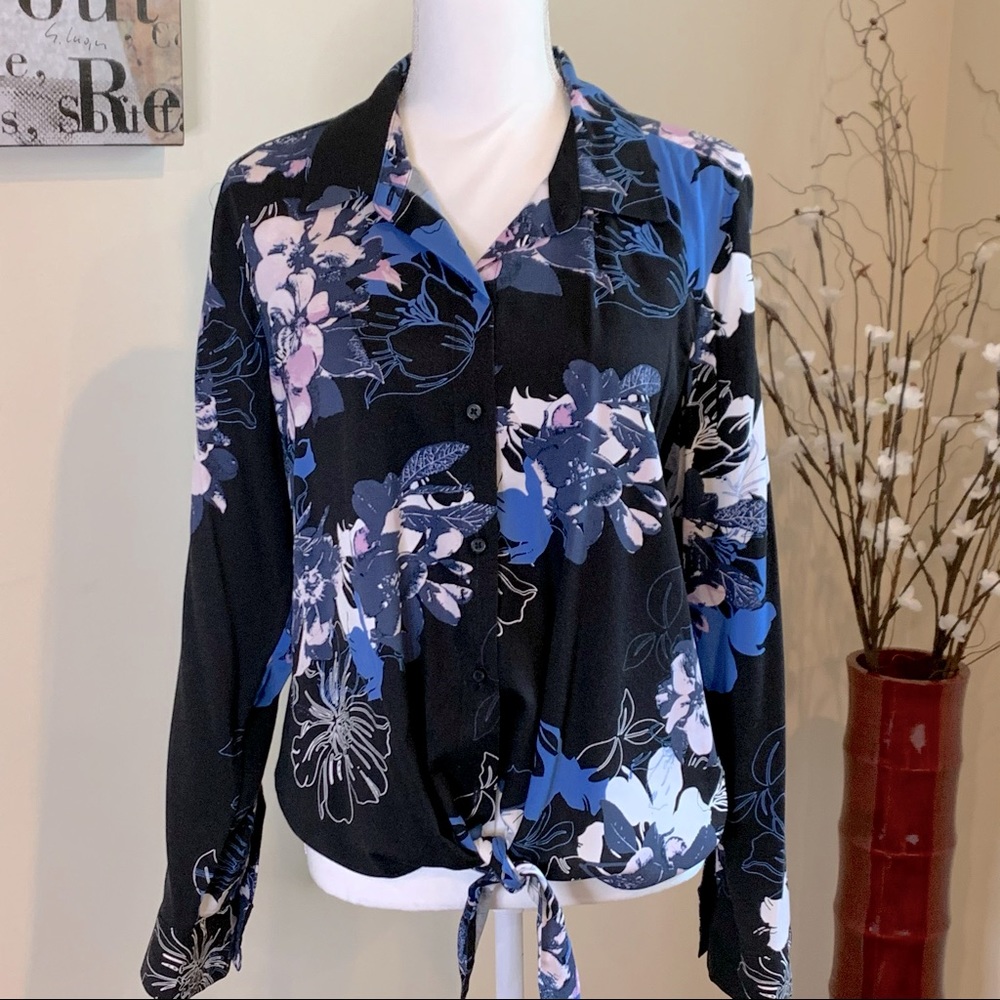 Jennifer Lopez Tie front Blouse - floral print EUC